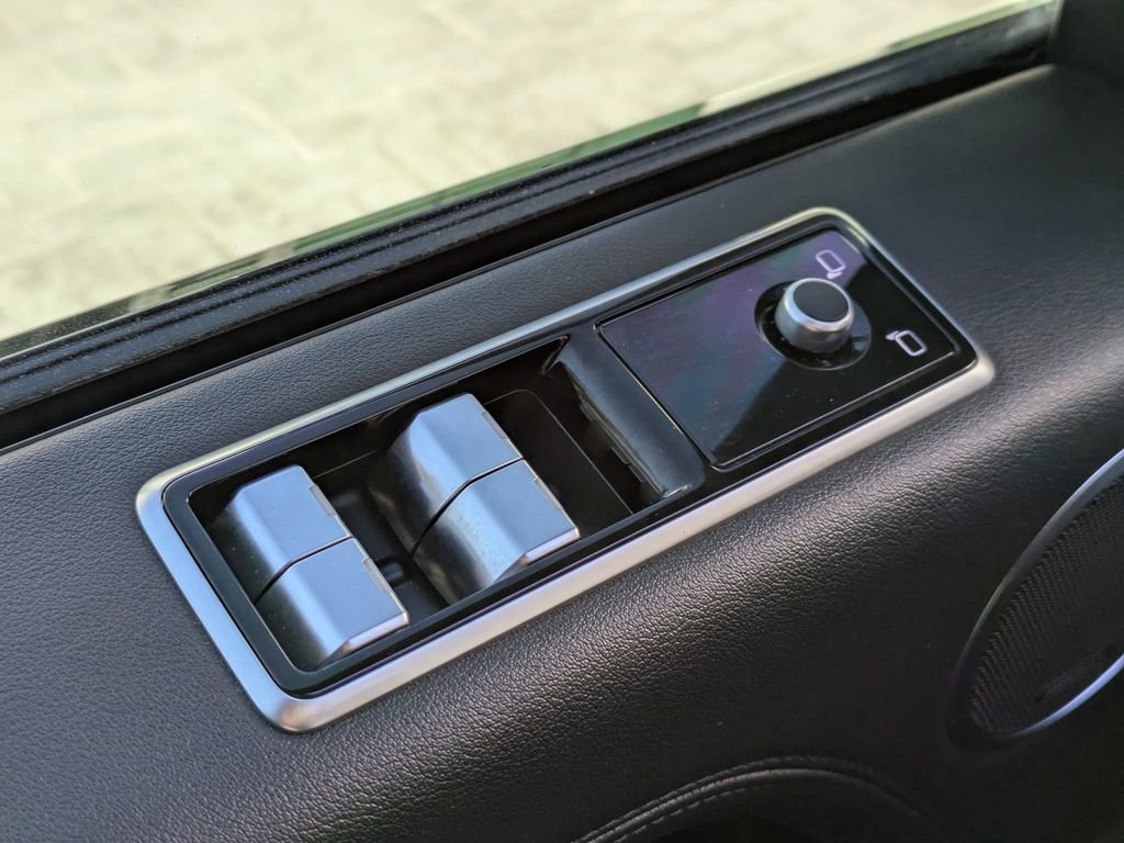 Used 2021 Land Rover Range Rover image 25
