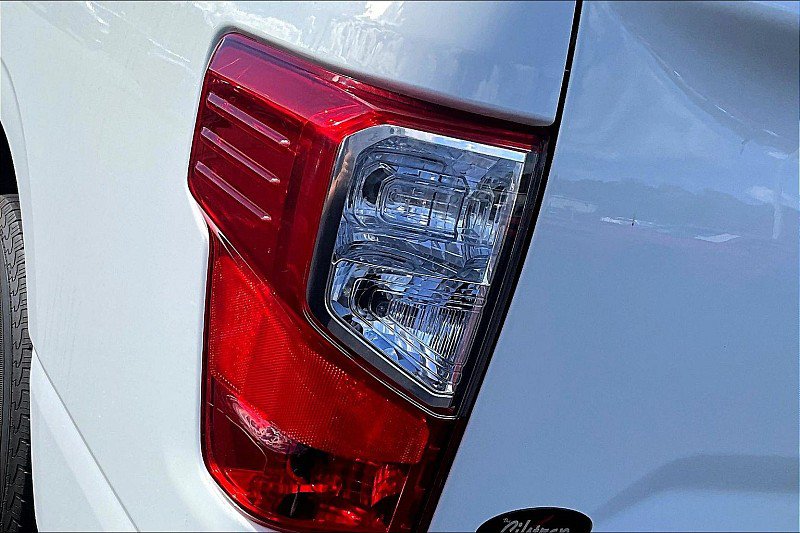 Used 2023 Nissan Titan SV RWD image 32