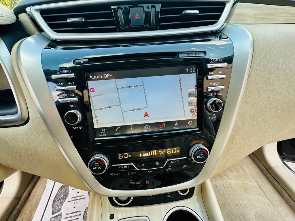 Used 2015 Nissan Murano SL w/ SL Technology Package FWD image 16