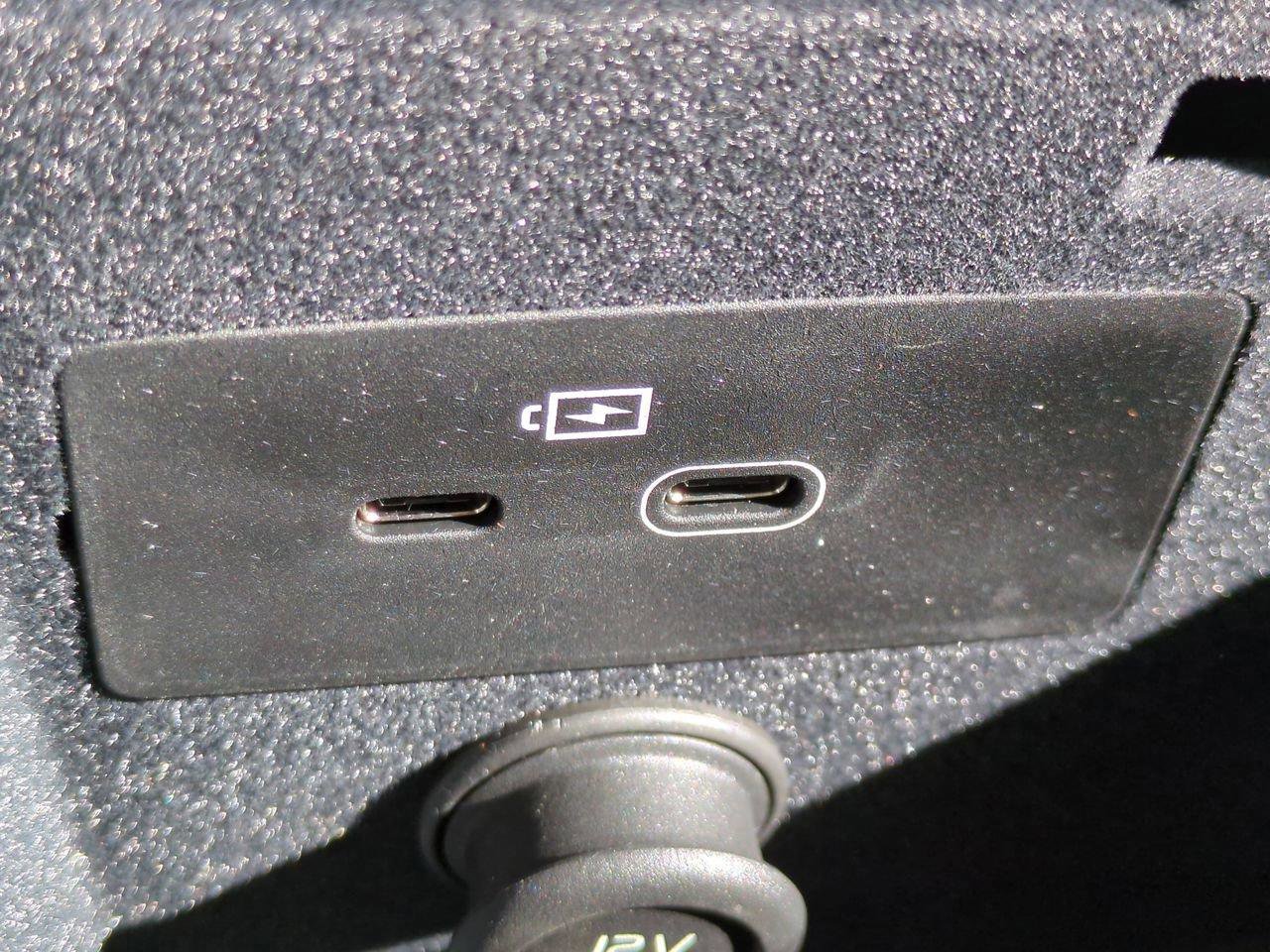 New 2026 Volvo XC90 B6 Ultra w/ Protection Package image 19