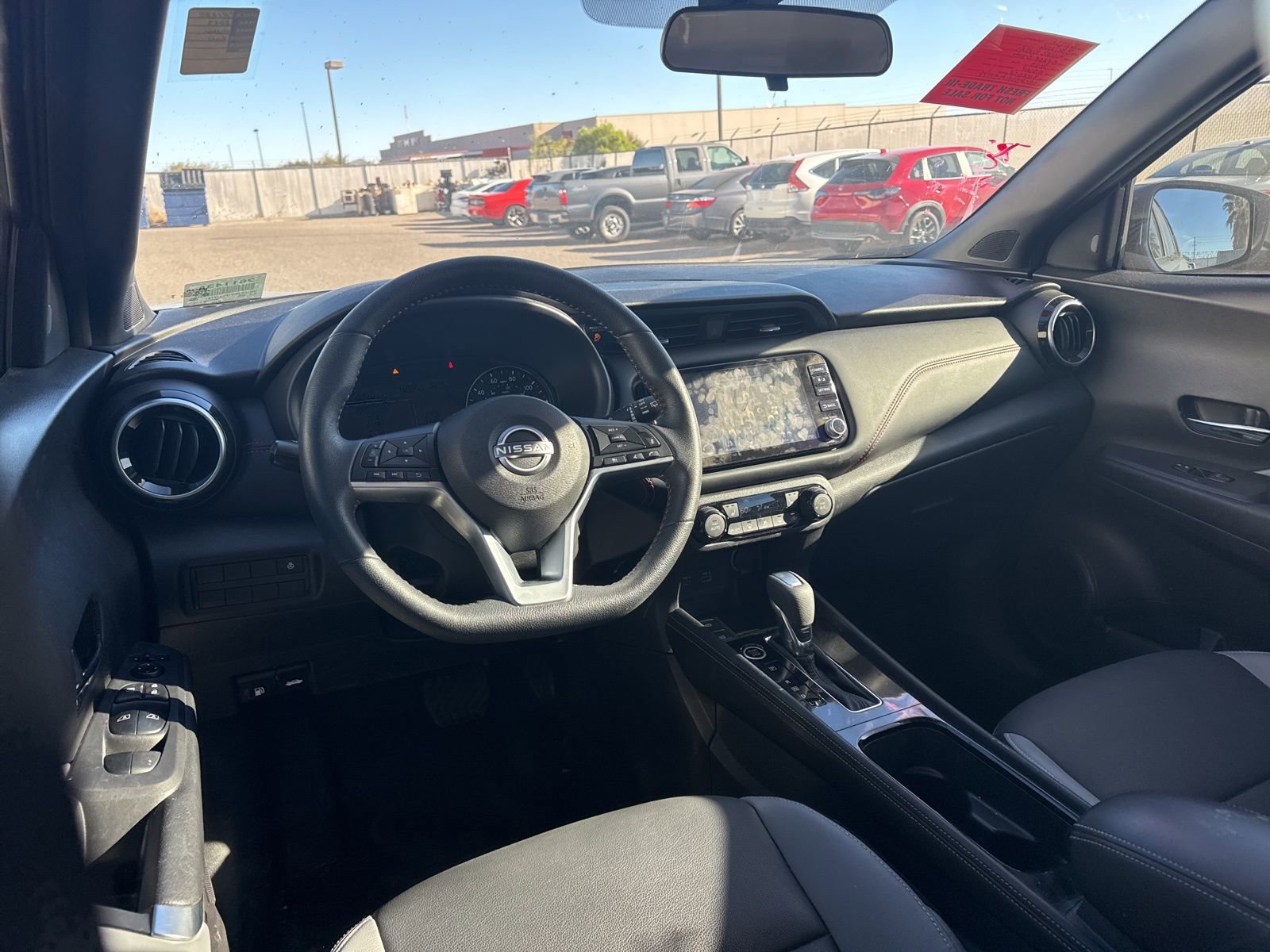 Used 2023 Nissan Kicks SR w/ SR Premium Package image 9