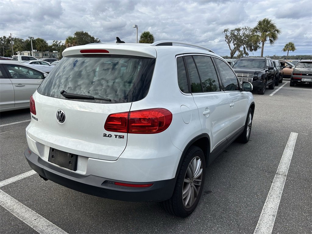 Used 2015 Volkswagen Tiguan SE image 2