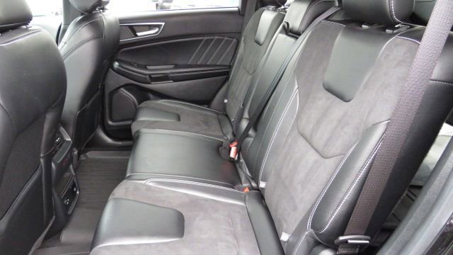 Certified 2022 Ford Edge ST w/ Equipment Group 401A image 6