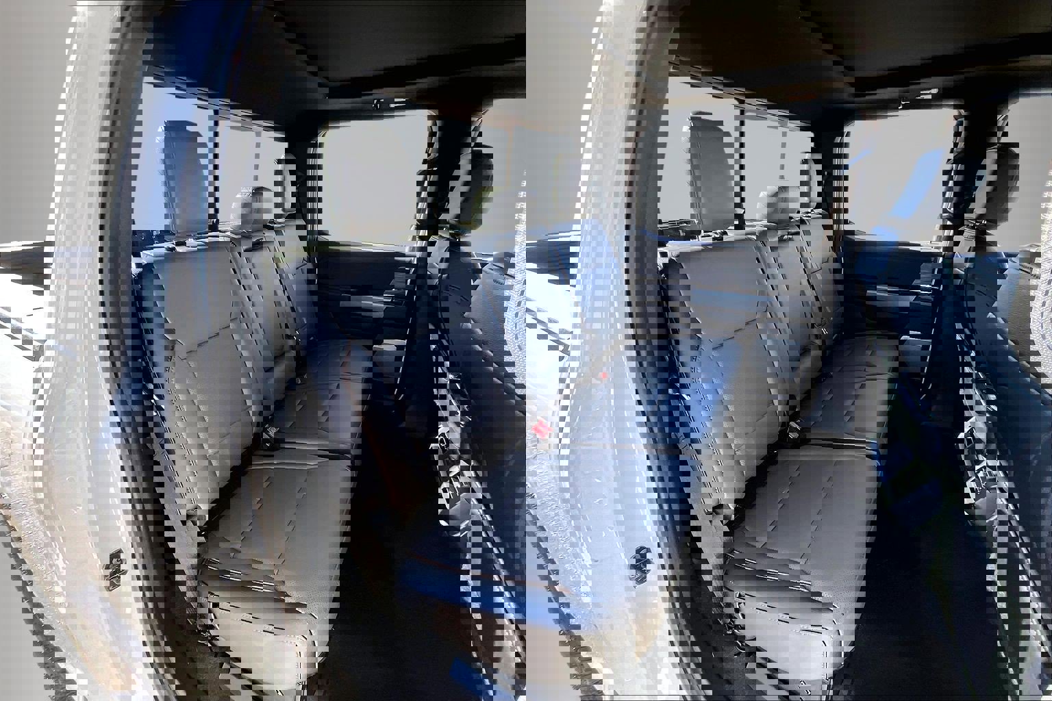 Used 2025 Ford F150 Lariat w/ Equipment Group 502A High image 26