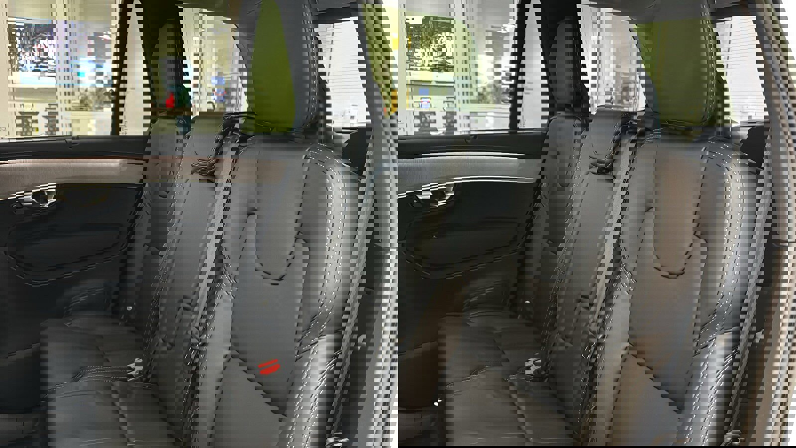 New 2026 Volvo XC90 B6 Ultra w/ Protection Package Premier image 26