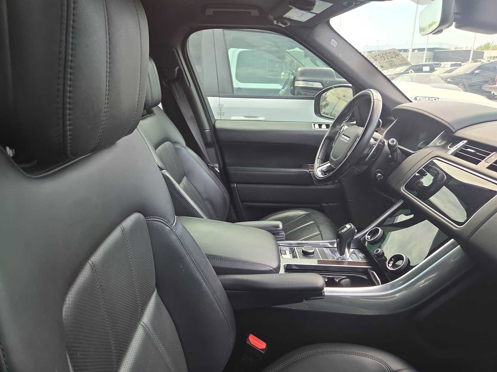 Used 2020 Land Rover Range Rover Sport HSE Dynamic image 10