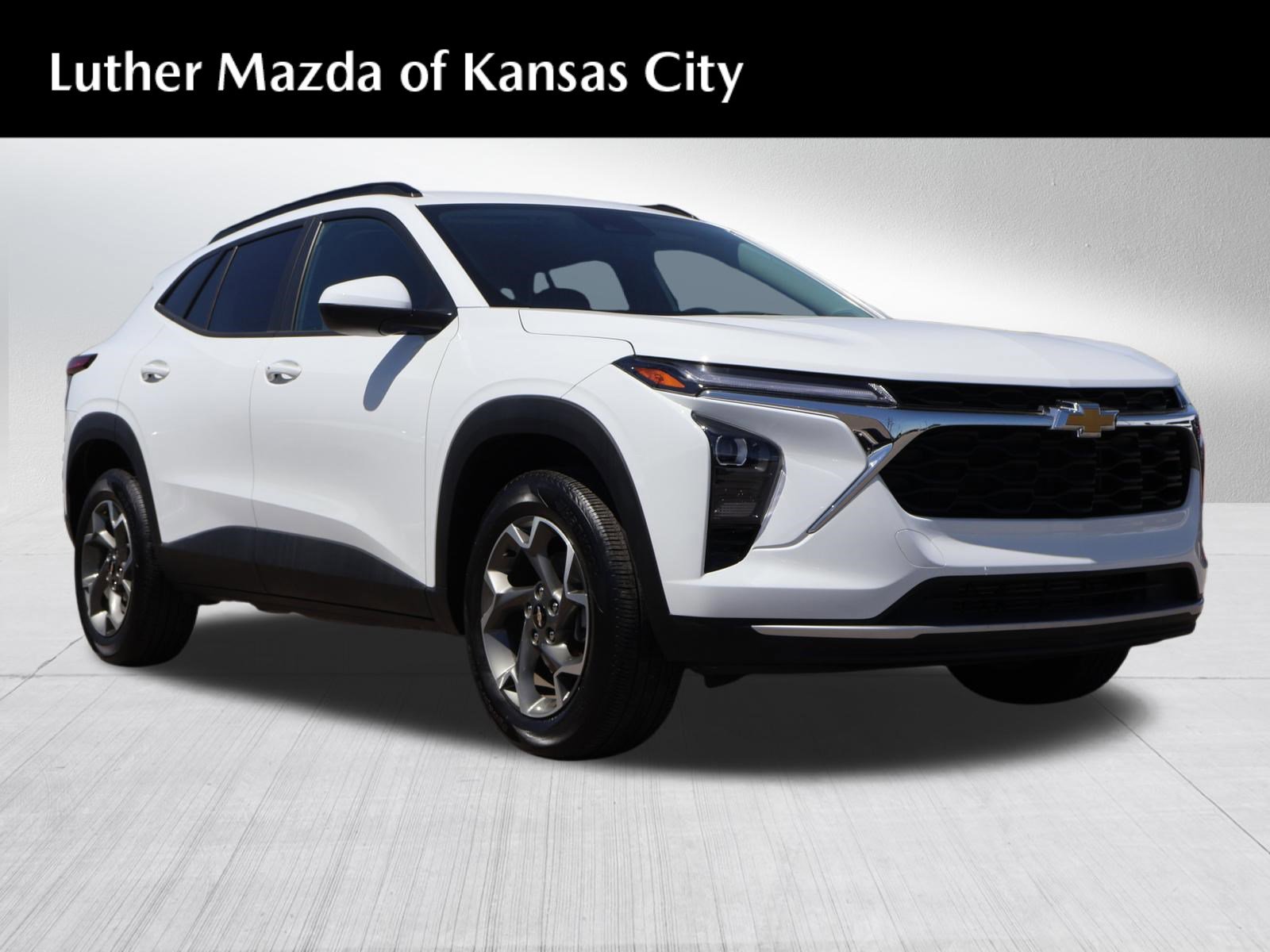 Used 2025 Chevrolet Trax LT w/ LT Convenience Package FWD image 1