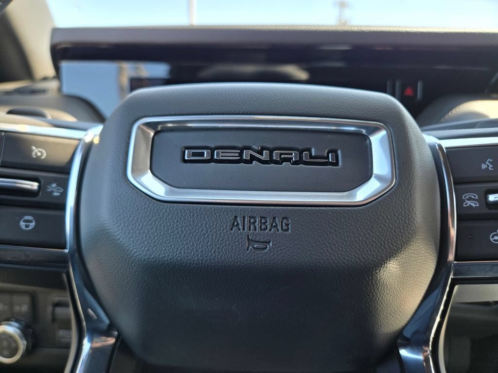 New 2026 GMC Yukon Denali w/ Denali Reserve Package AWD/4WD image 18