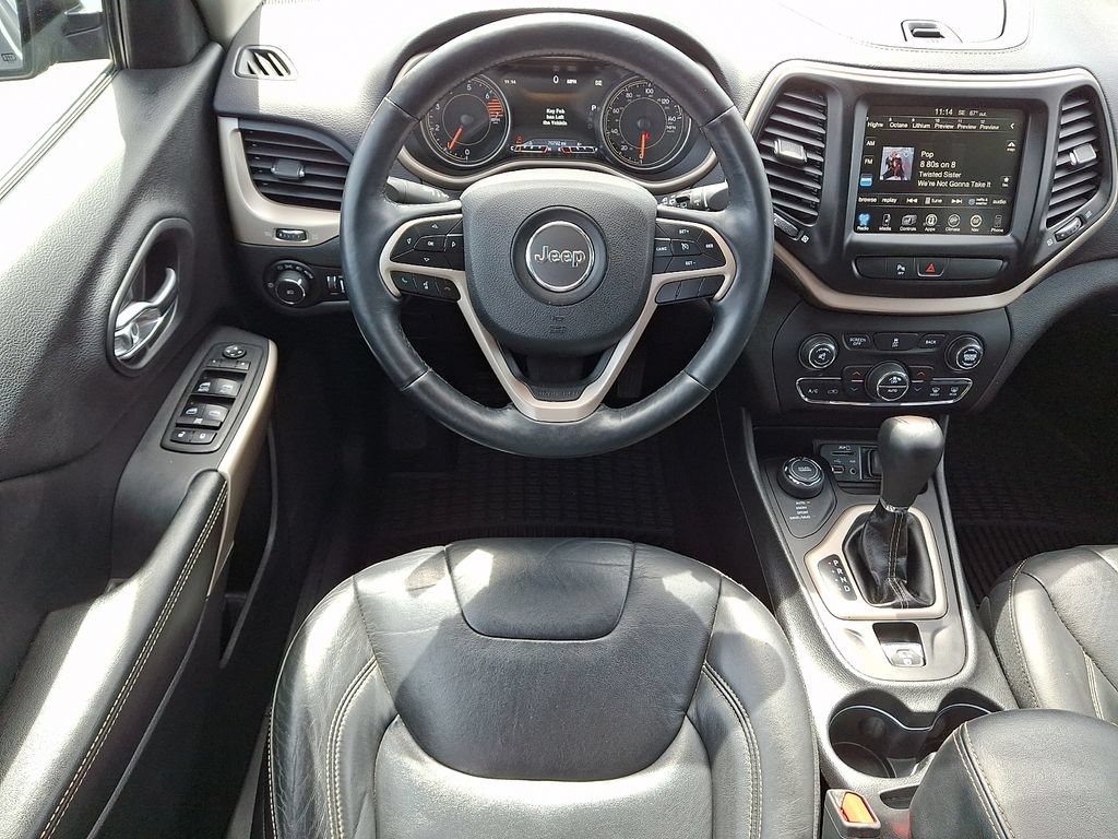 Used 2018 Jeep Cherokee Limited AWD/4WD image 12