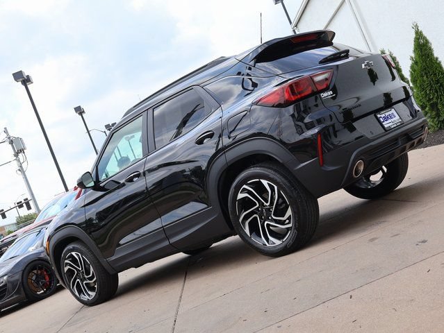 Used 2024 Chevrolet TrailBlazer RS w/ Driver Confidence Package FWD image 5