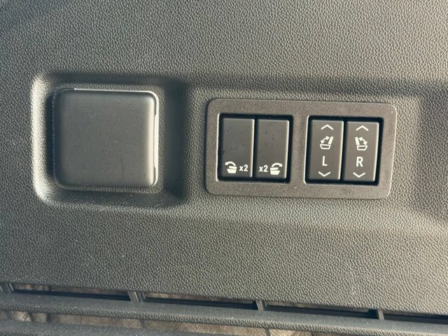 Certified 2024 Chevrolet Tahoe High Country AWD/4WD image 24