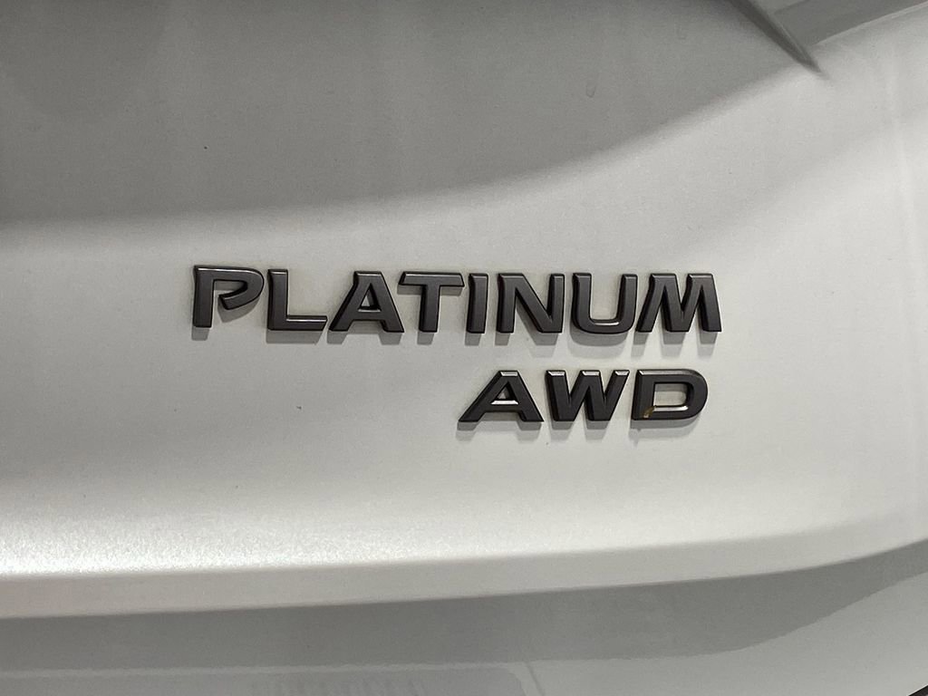 Used 2024 Nissan Rogue Platinum image 31