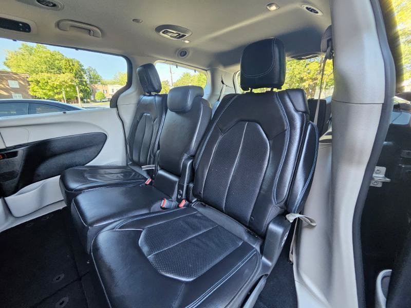 Used 2021 Chrysler Pacifica Touring-L FWD image 72