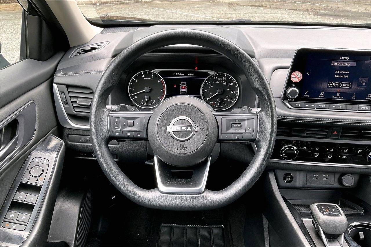 Used 2024 Nissan Rogue S FWD image 10