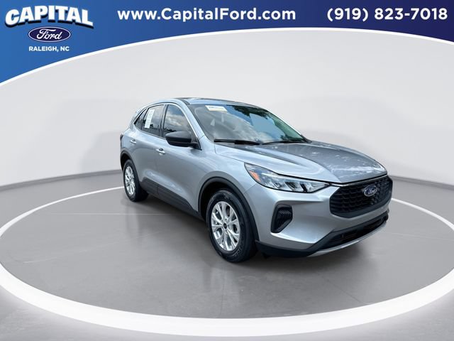 Certified 2023 Ford Escape Active w/ Tech Pack #1 FWD image 2