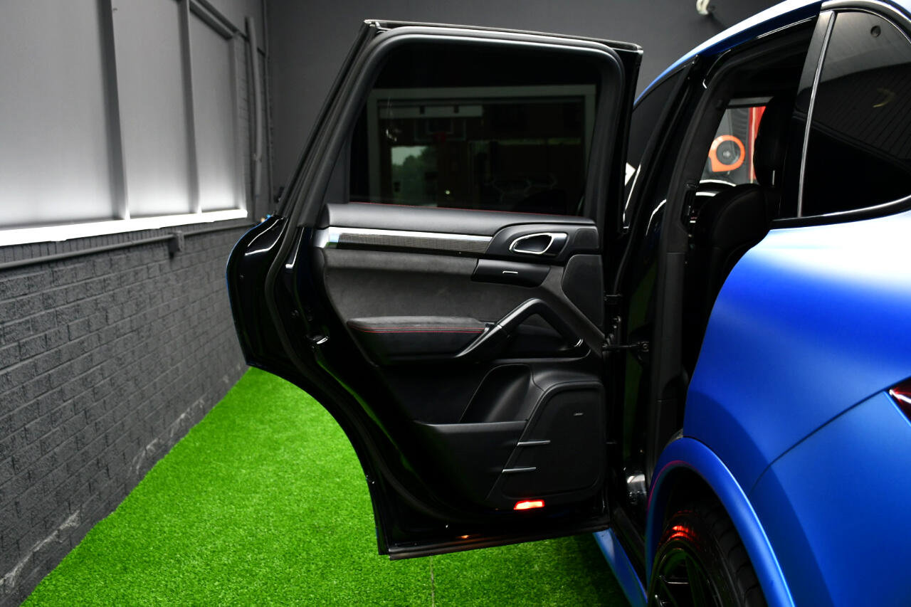 Used 2017 Porsche Cayenne GTS image 36