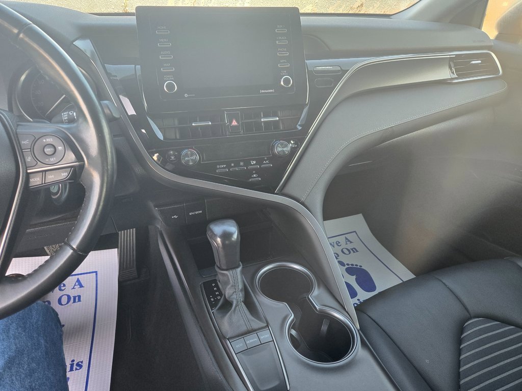 Used 2023 Toyota Camry SE image 8