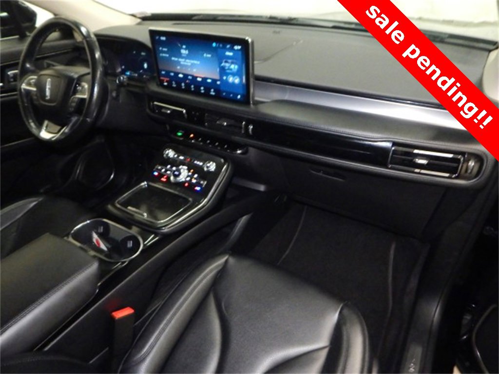 Used 2023 Lincoln Nautilus AWD w/ Premium Package image 18