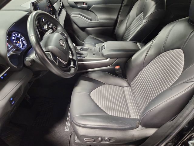 Used 2022 Toyota Highlander XSE FWD image 20