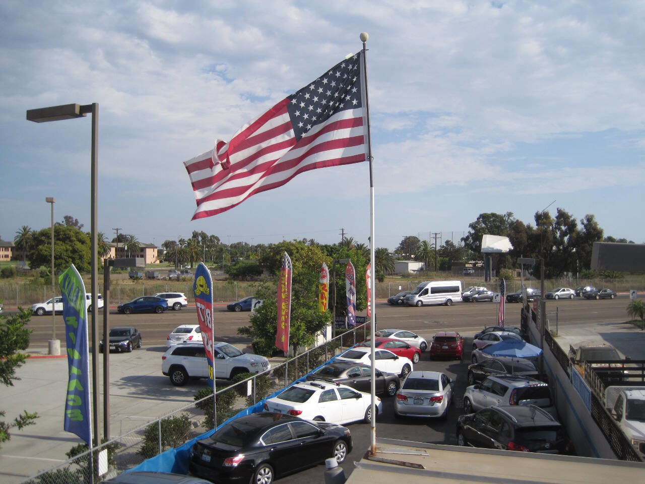 Used 2017 Subaru Outback 2.5i Limited image 1