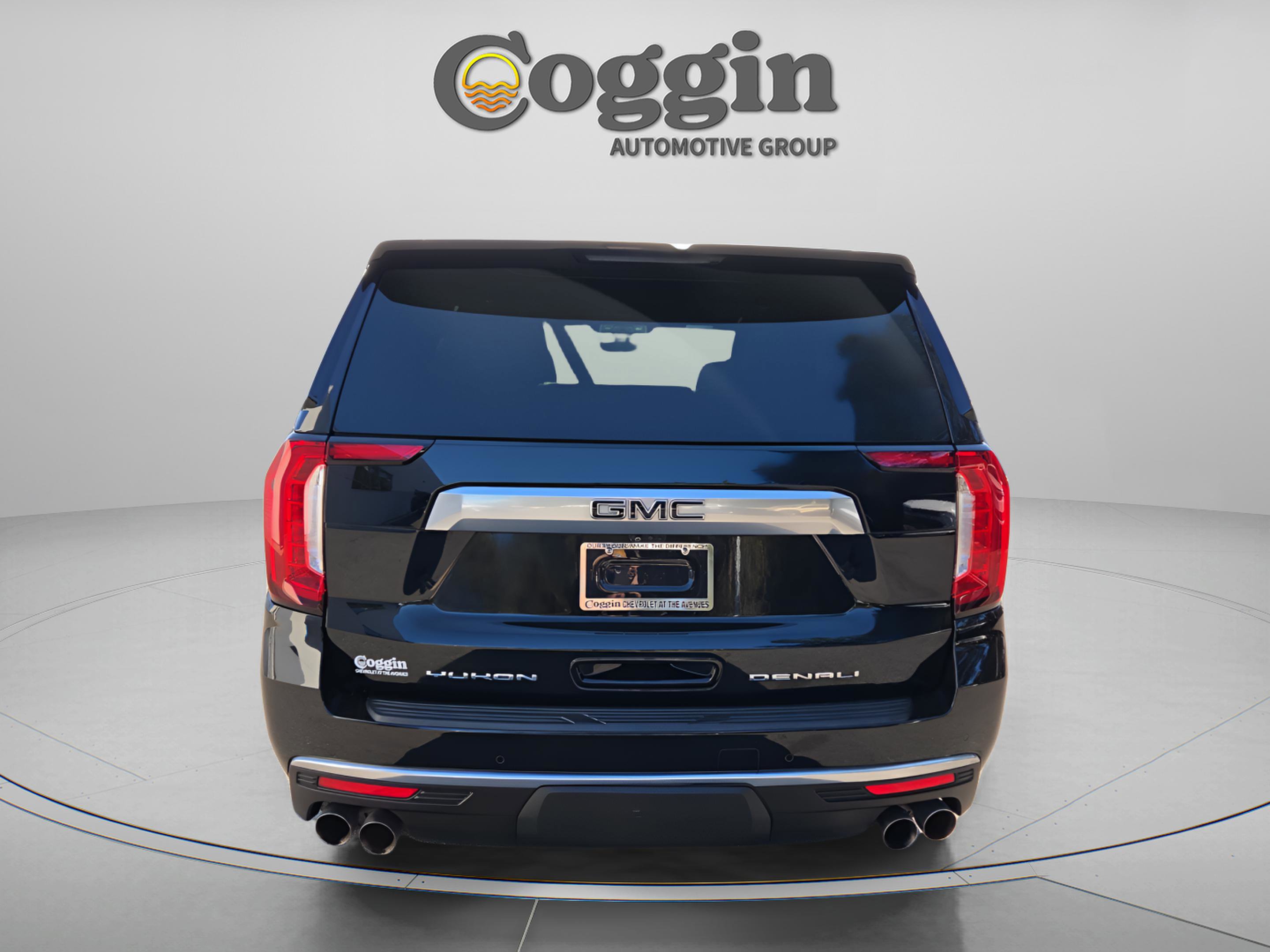 Used 2021 GMC Yukon Denali w/ Denali Premium Package image 5