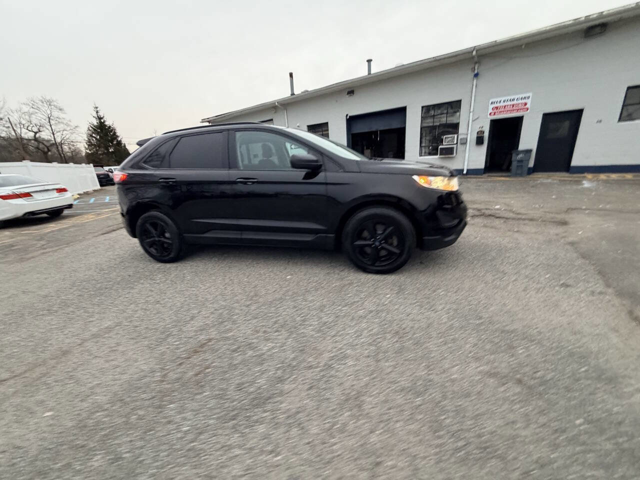 Used 2018 Ford Edge SE image 47