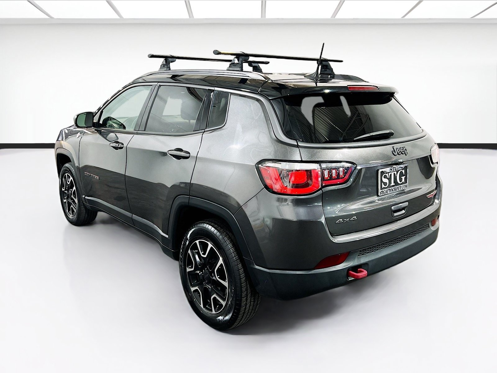 Used 2019 Jeep Compass Trailhawk AWD/4WD image 6
