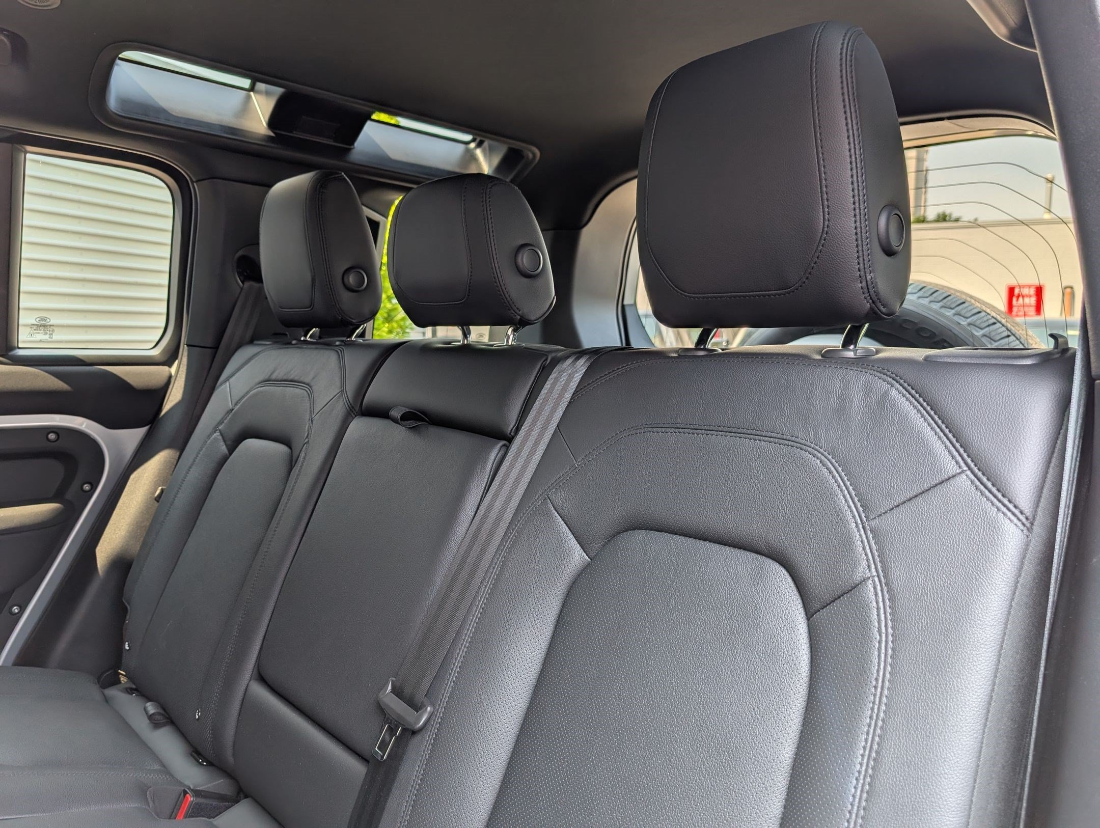 Used 2023 Land Rover Defender 110 S AWD/4WD image 28