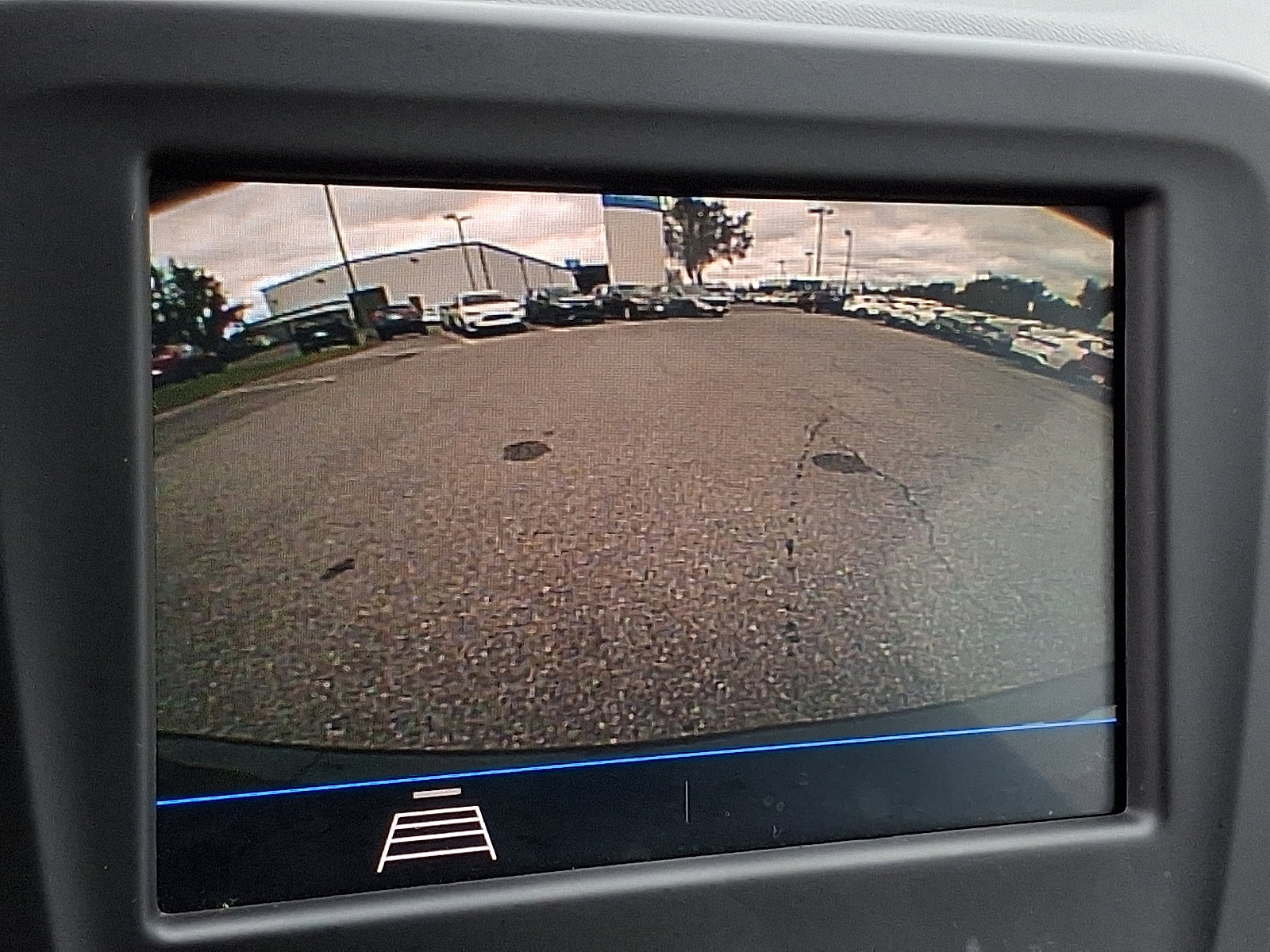 Used 2021 Chevrolet Equinox LS image 17