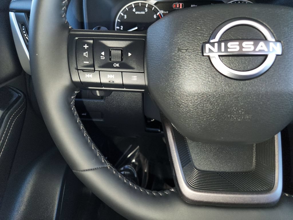 Used 2026 Nissan Rogue SV FWD image 24