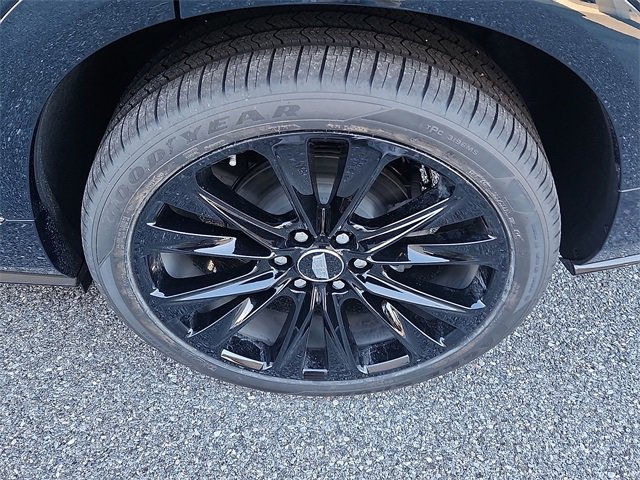 New 2026 Cadillac Vistiq Platinum w/ LPO, Floor Liner Package image 5