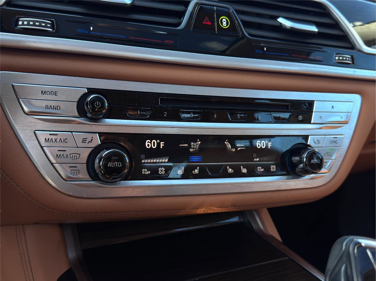 Used 2019 BMW 740i xDrive w/ Executive Package image 13