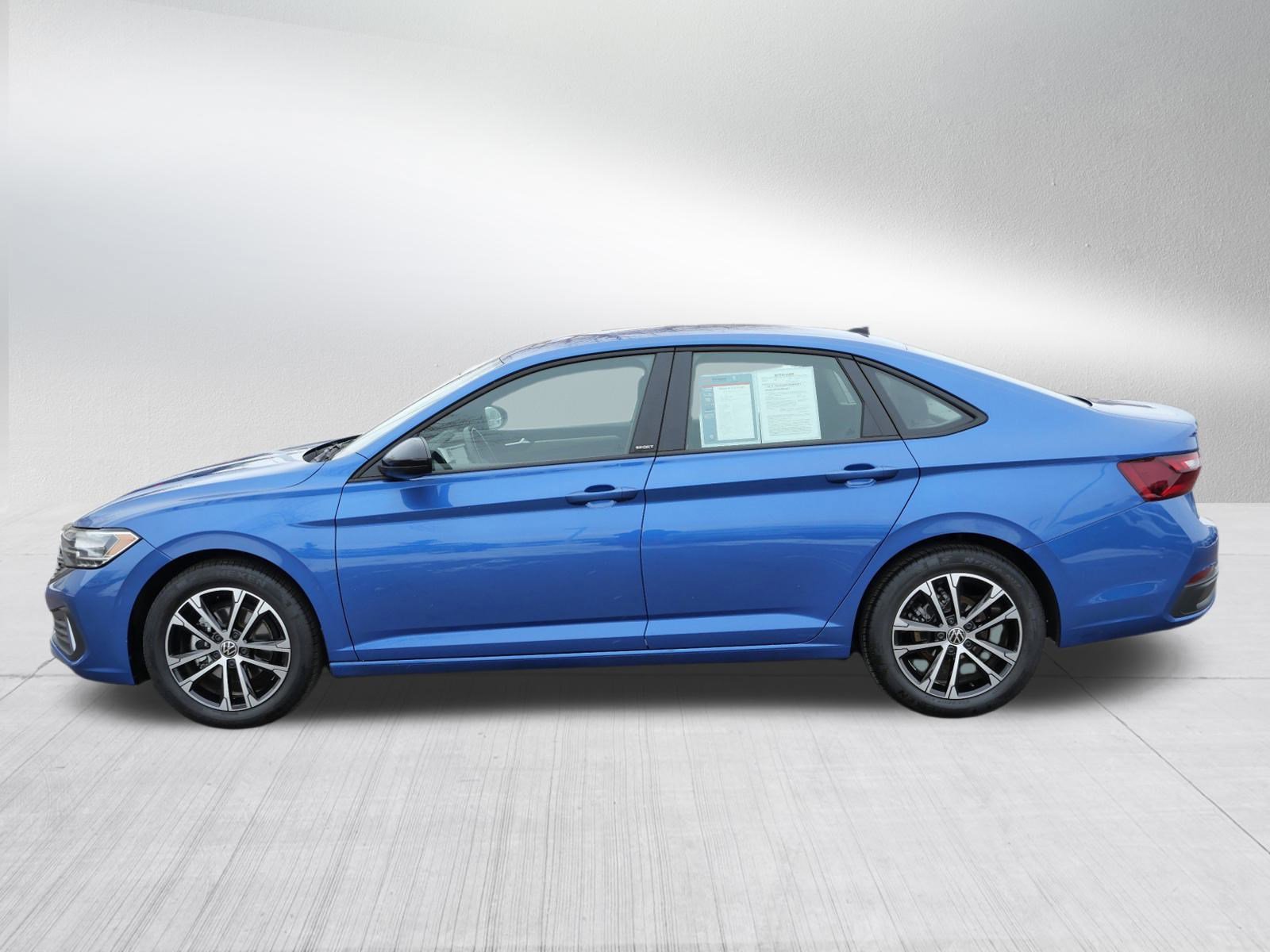 Certified 2024 Volkswagen Jetta Sport image 4
