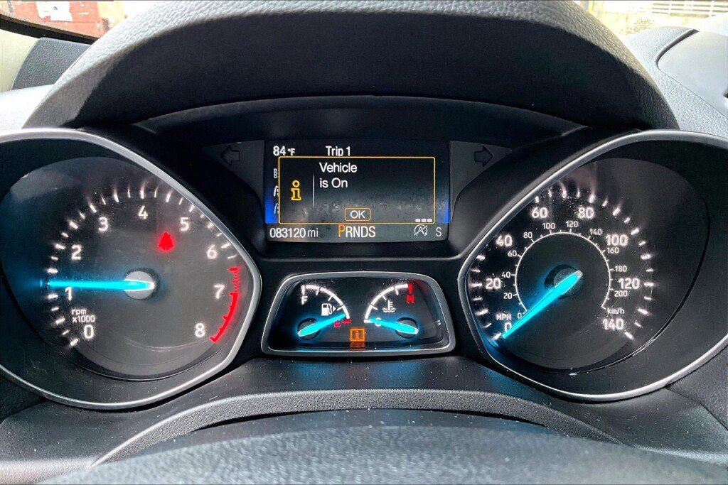 Used 2018 Ford Escape SE w/ SE Sync 3 Package AWD/4WD image 8