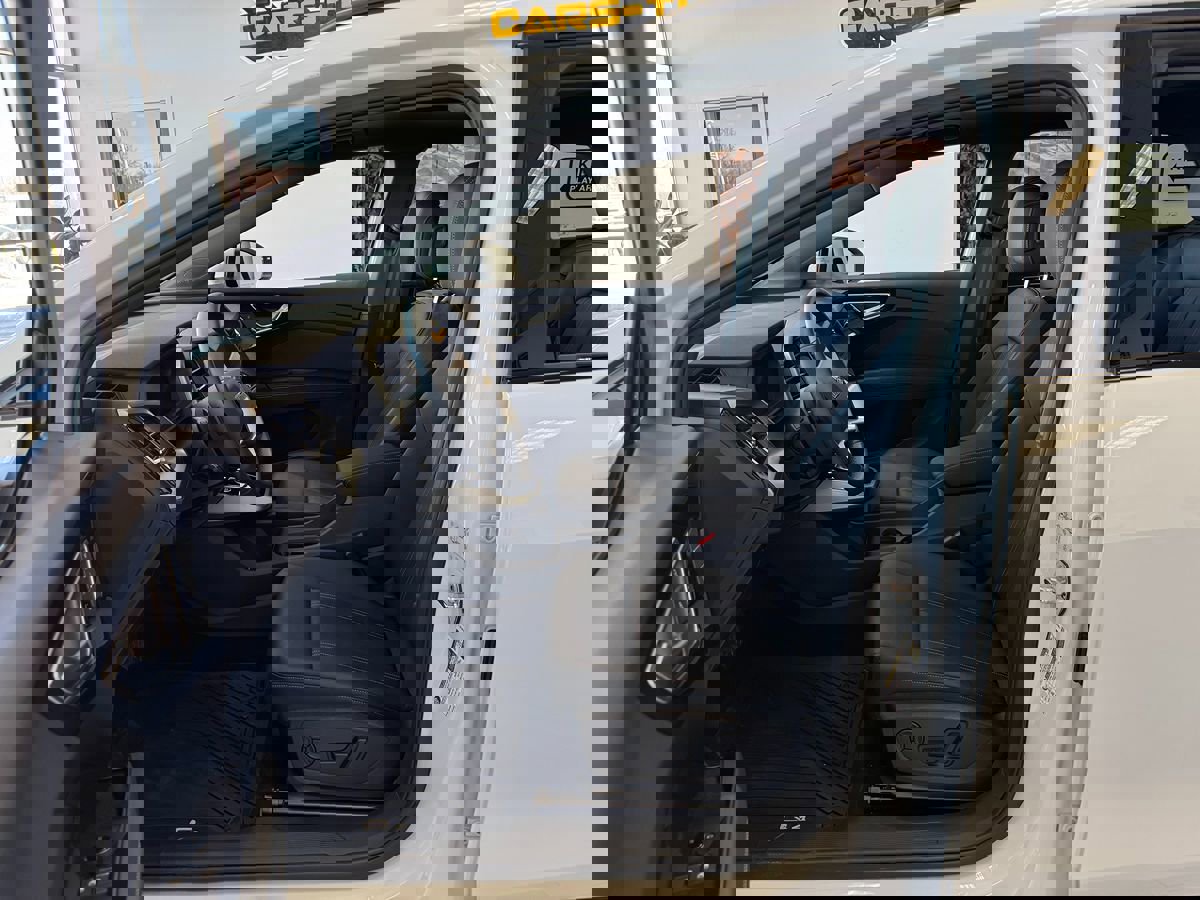 Used 2024 Audi Q4 e-tron Premium Plus w/ Premium Plus image 11