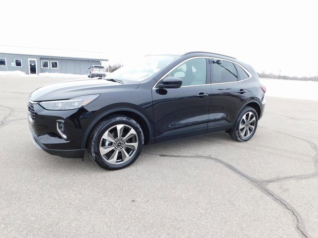 Used 2023 Ford Escape Platinum image 7