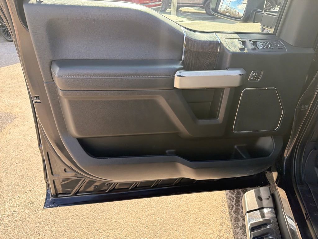 Used 2020 Ford F350 Lariat w/ Lariat Ultimate Package image 11