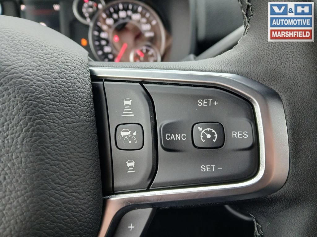 New 2026 RAM 2500 Big Horn AWD/4WD image 16