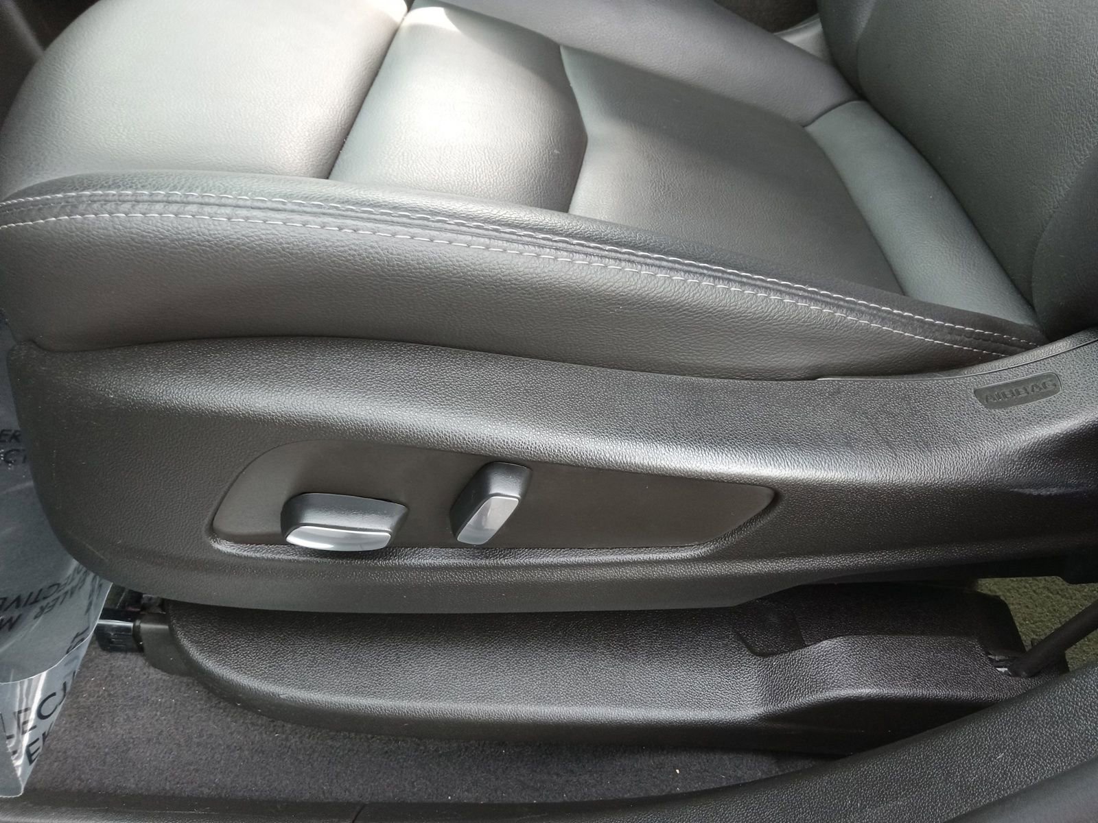 Used 2023 Cadillac XT5 Luxury image 19