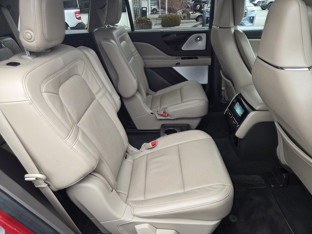 Used 2020 Lincoln Aviator Reserve w/ Equipment Group 201A image 21