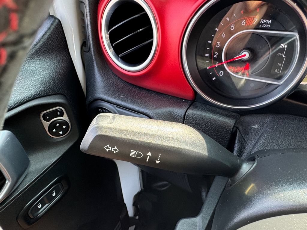 Used 2020 Jeep Wrangler Unlimited Rubicon AWD/4WD image 33