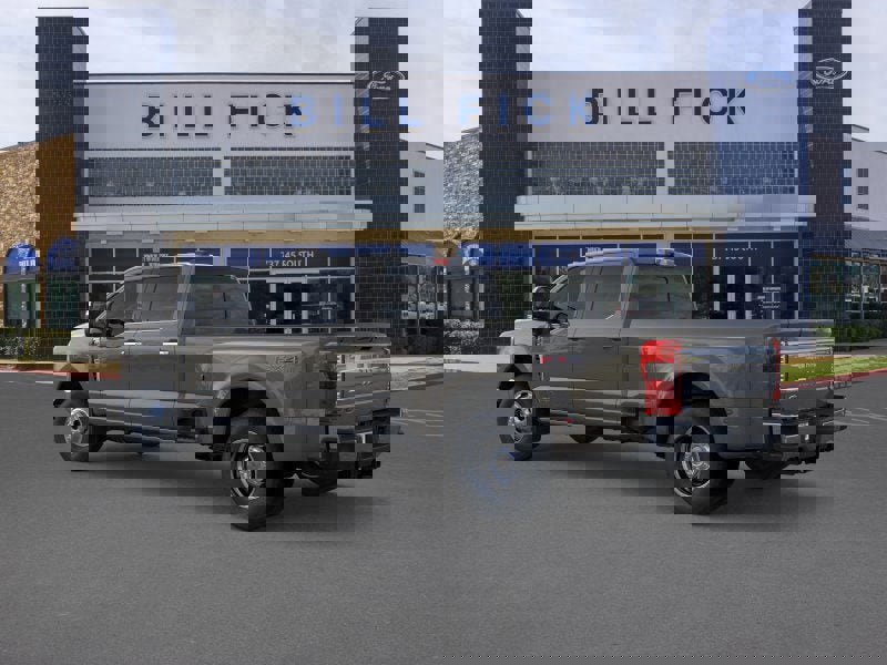New 2026 Ford F350 4x4 Crew Cab DRW Super Duty image 4