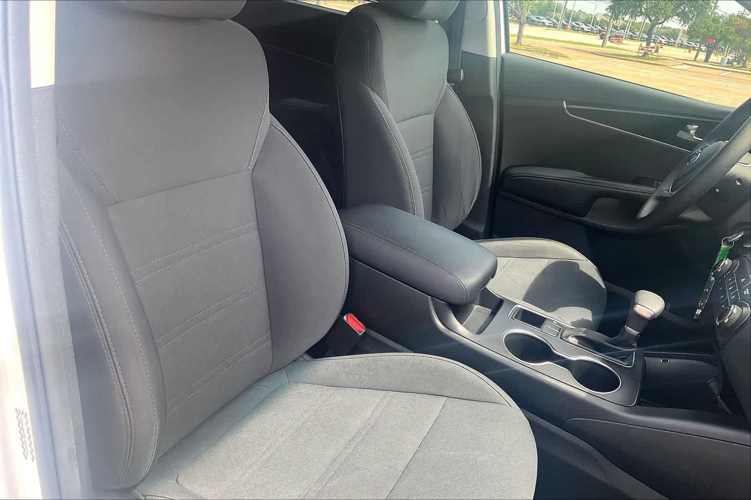 Used 2020 Kia Sorento L FWD image 12