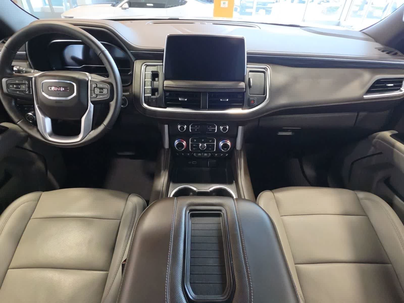 Used 2024 GMC Yukon SLT w/ SLT Premium Package AWD/4WD image 35