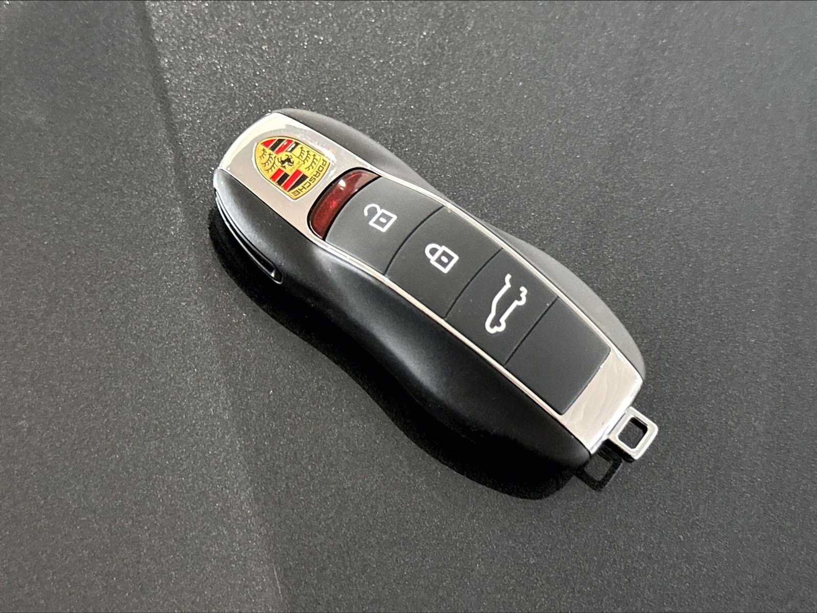 Used 2026 Porsche Macan GTS AWD/4WD image 34