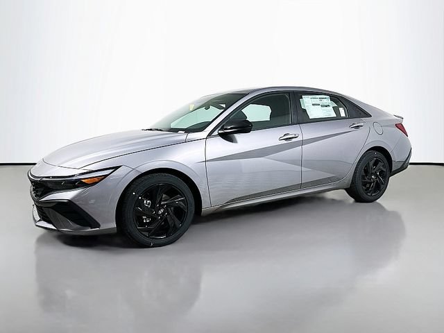 Used 2026 Hyundai Elantra Sport FWD image 3