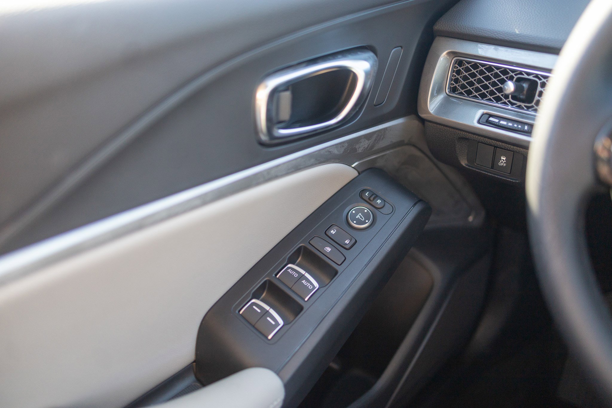 New 2025 Acura Integra image 12