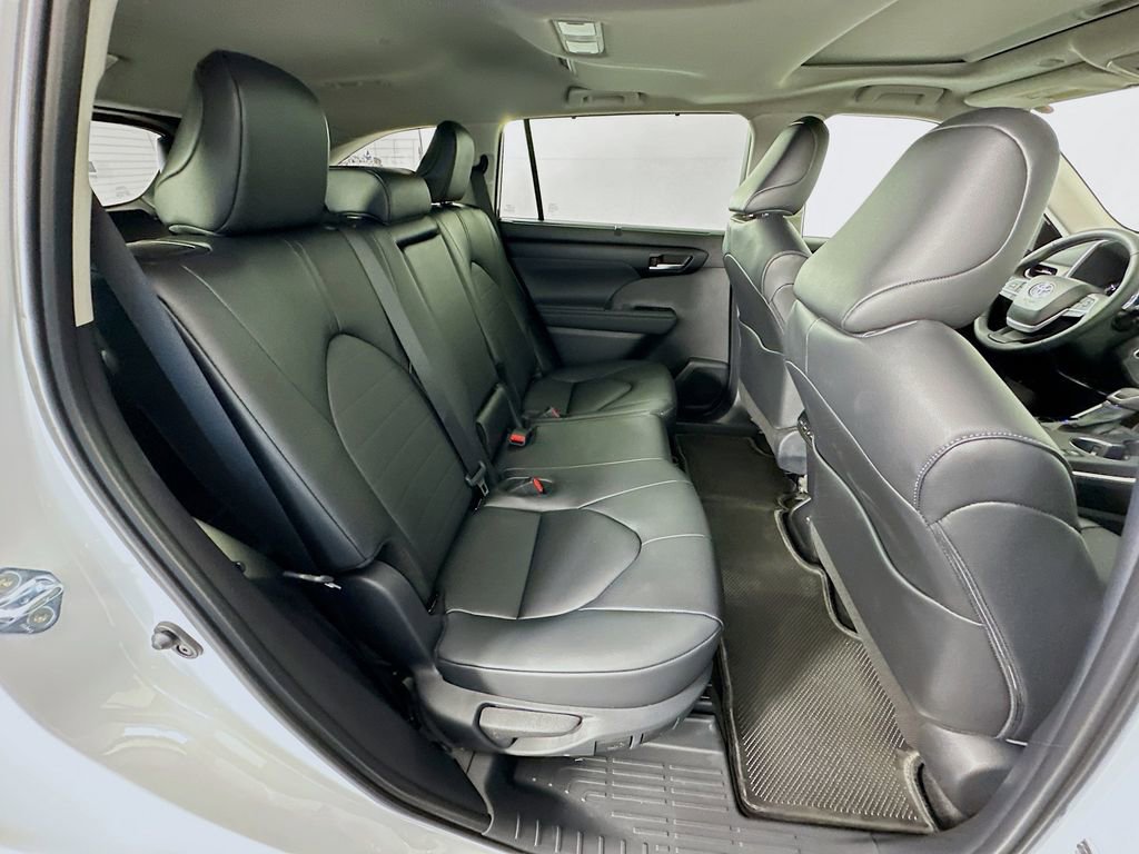 Certified 2026 Toyota Highlander XLE image 29