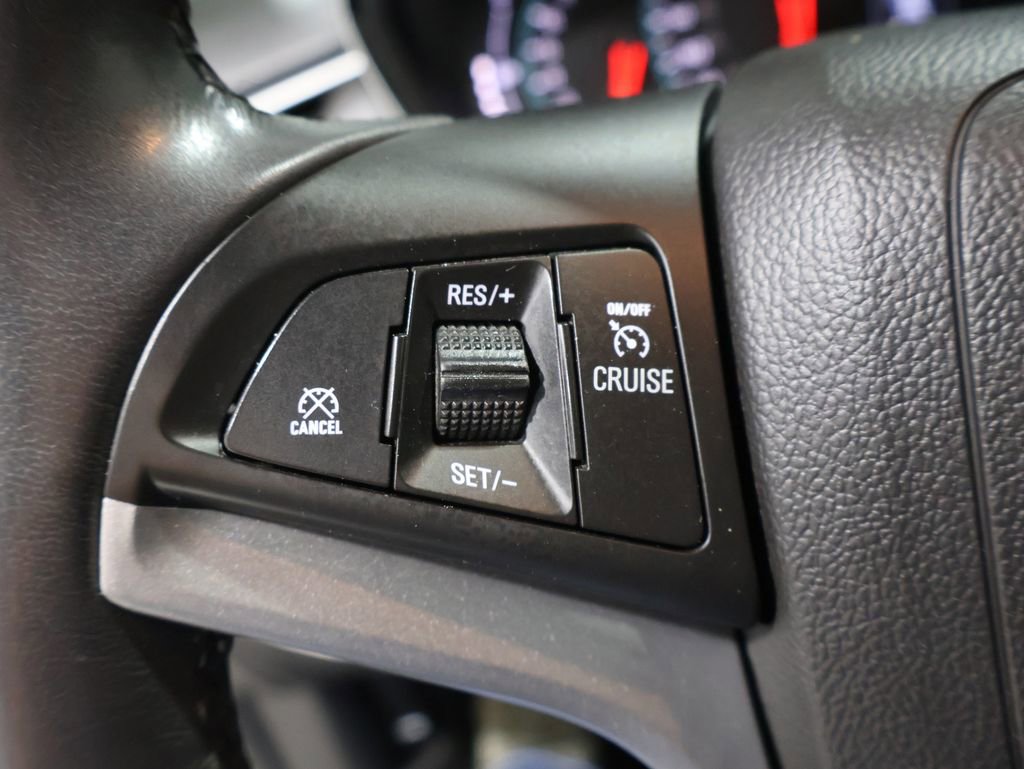 Used 2022 Chevrolet Trax LT w/ Premium Seat Package image 34