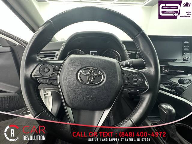 Used 2022 Toyota Camry SE FWD image 17
